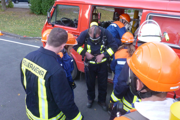 04-10-2016-uebung-jugend-mit-einsatzabteilung-1713F6D7EC-4A18-D8AB-0523-C526A3865427.jpg
